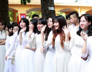 áo dài trắng đồng phục học sinh